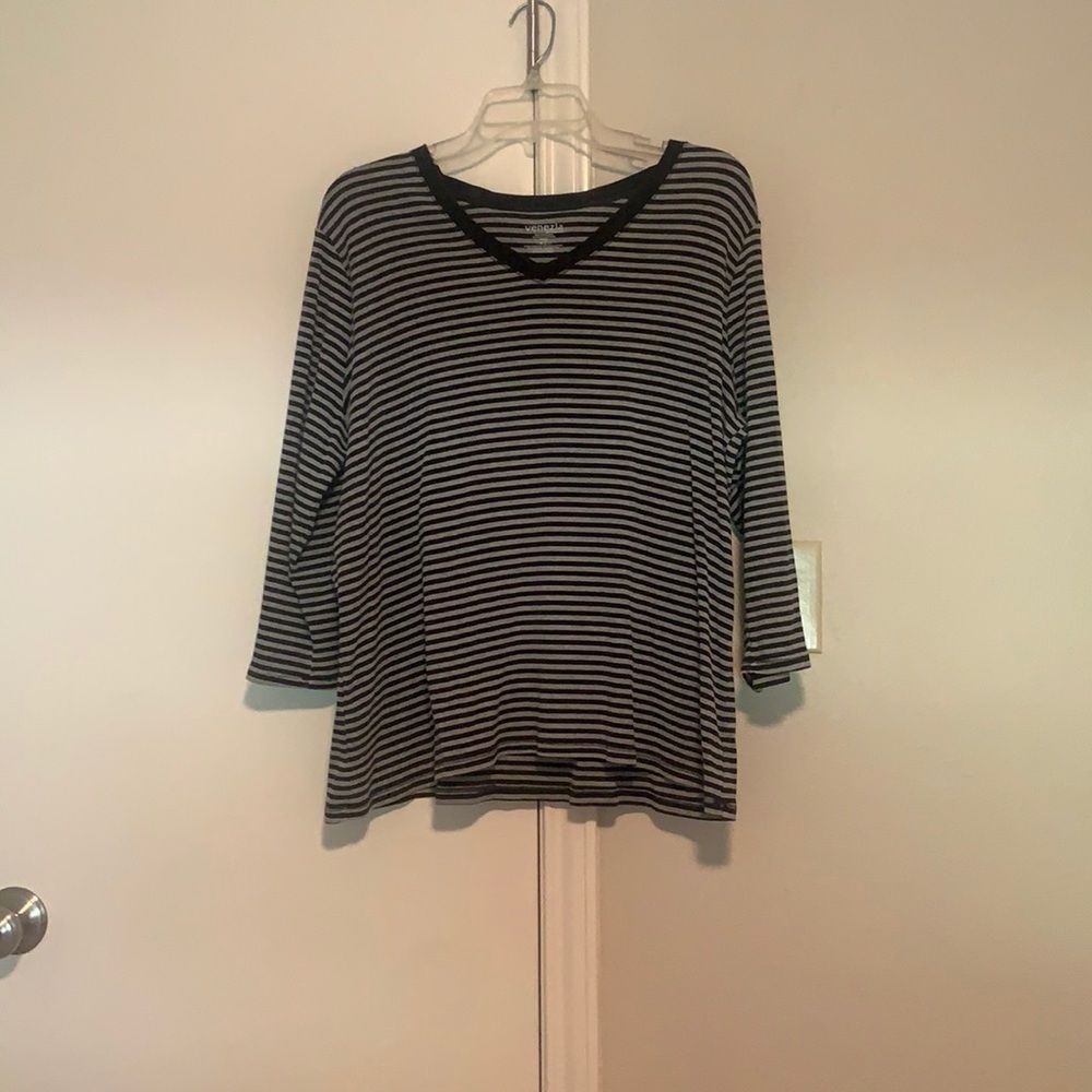 Women’s Venezia 3/4 length sleeve shirt size 18/20